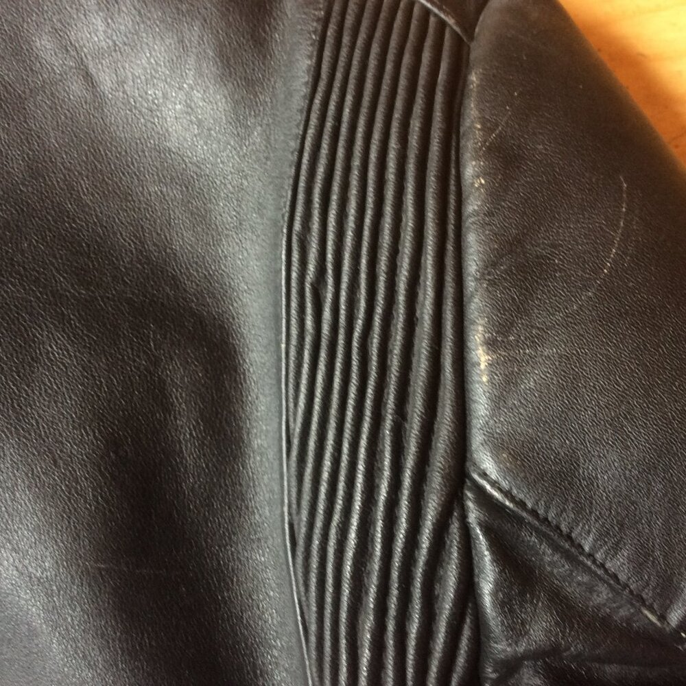 Vintage Wilsons Leather Black Asymmetrical Zip Moto Biker Jacket Size 42-Large - Picture 10 of 14